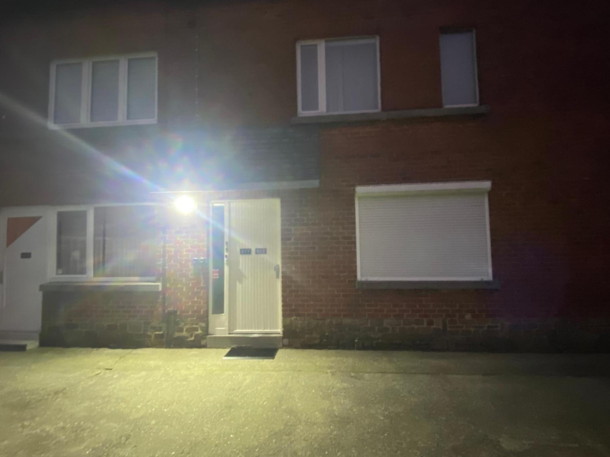 1-D011 Superbe Appartement Spacieux Tres Calme Charleroi Exterior photo